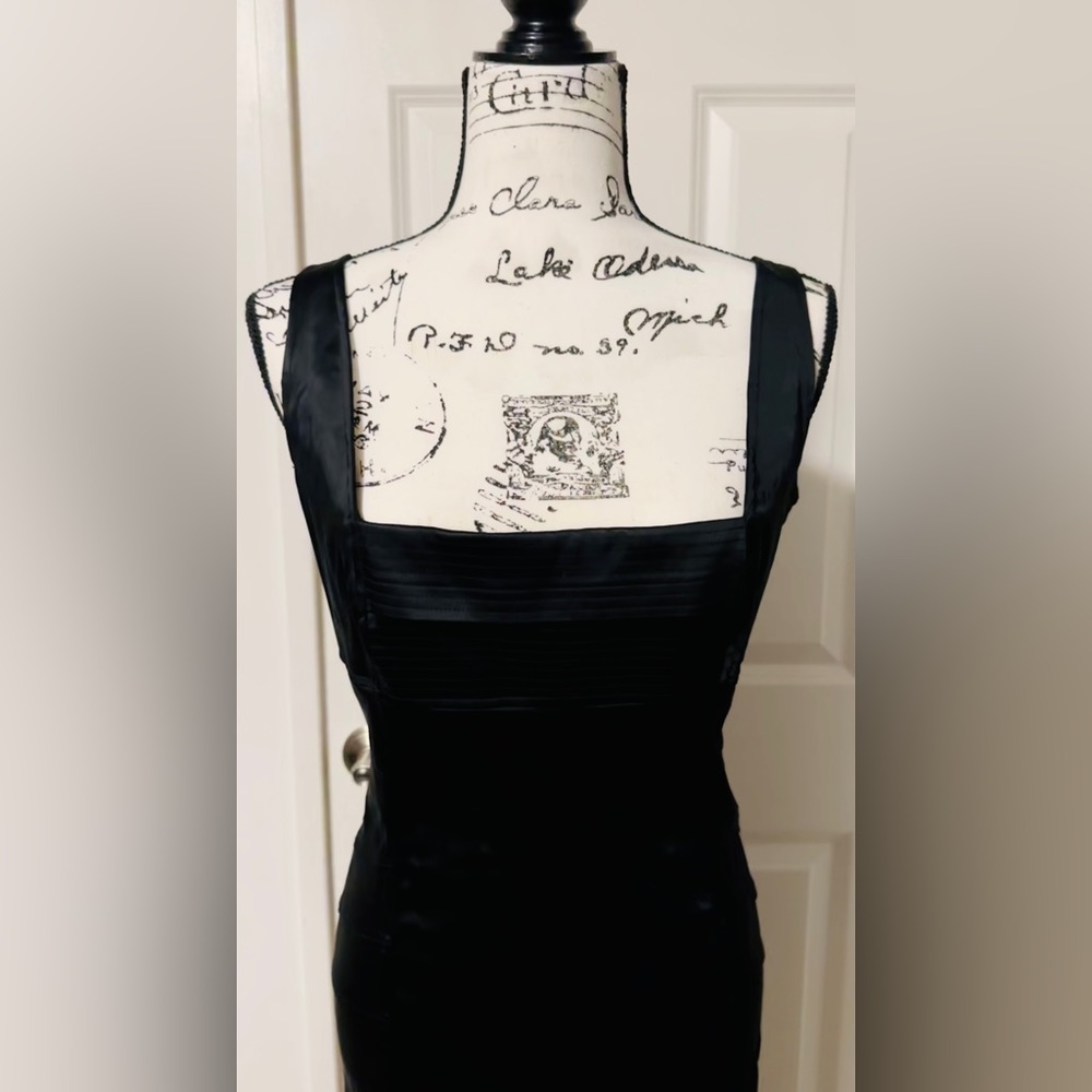 Like new Calvin Kline little black dress - Picture 3 of 10